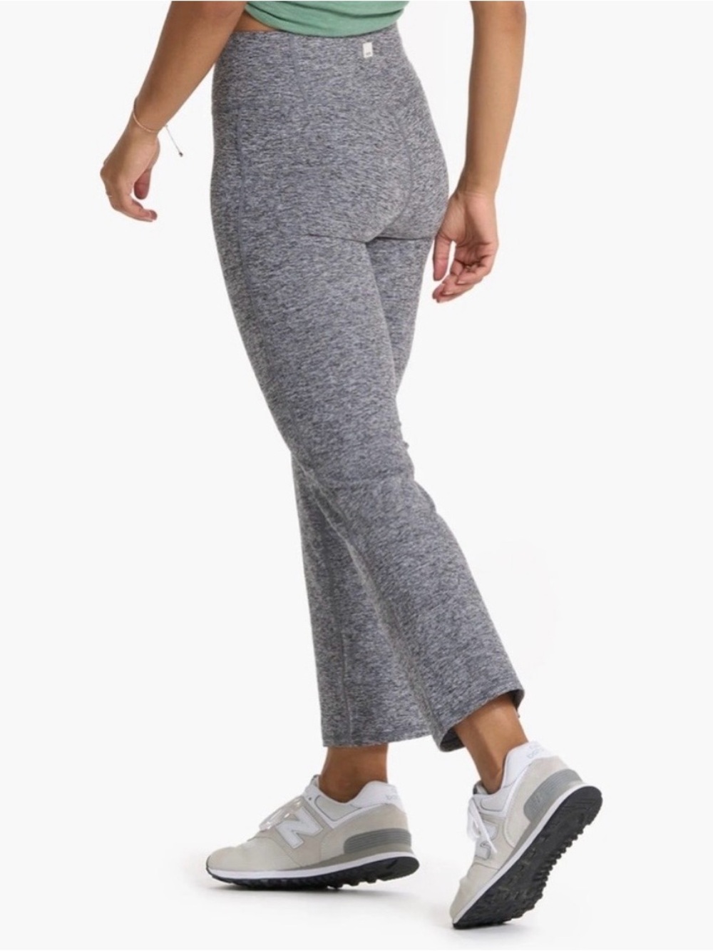 Vuori mid-rise Elevation slim Heather Gray bootcut leggings size medium